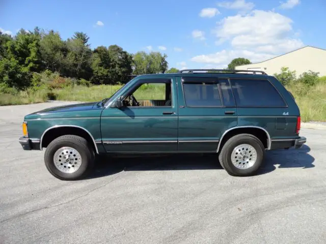 1994 chevy s10 blazer 4x4 lt - loaded - excellent condition - must see!