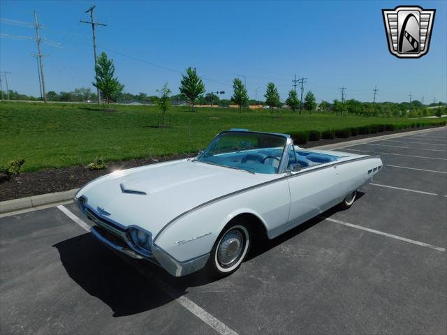 1962 ford thunderbird base