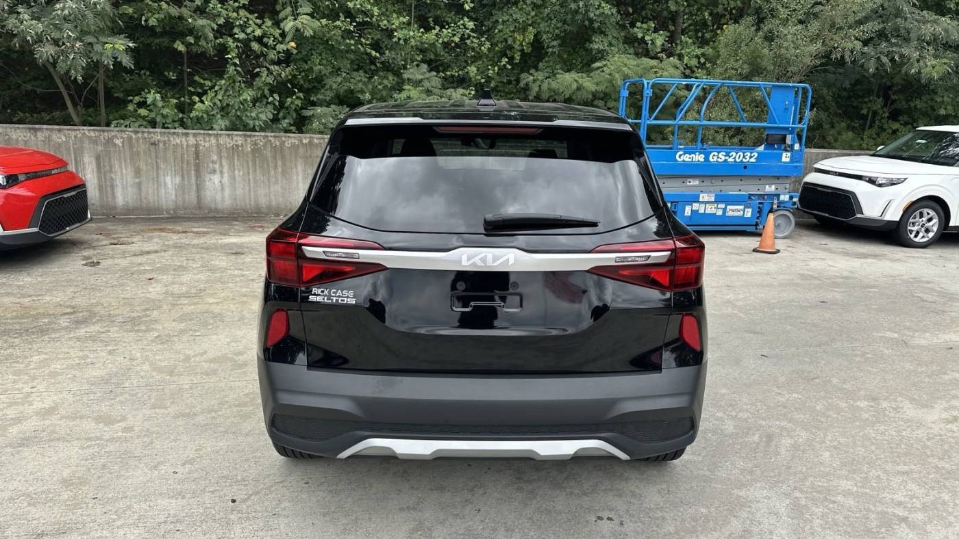 2023 kia seltos lx