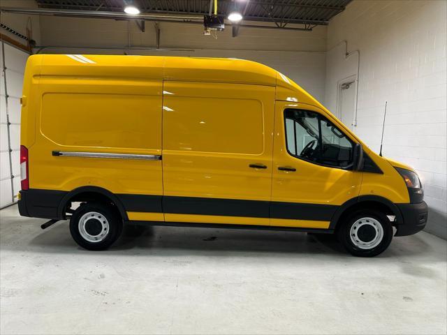 2021 ford transit-250 base