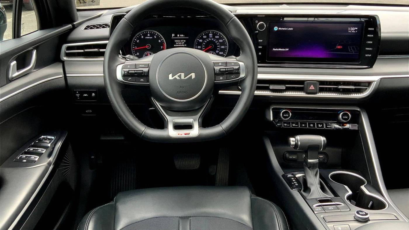2022 kia k5 gt-line