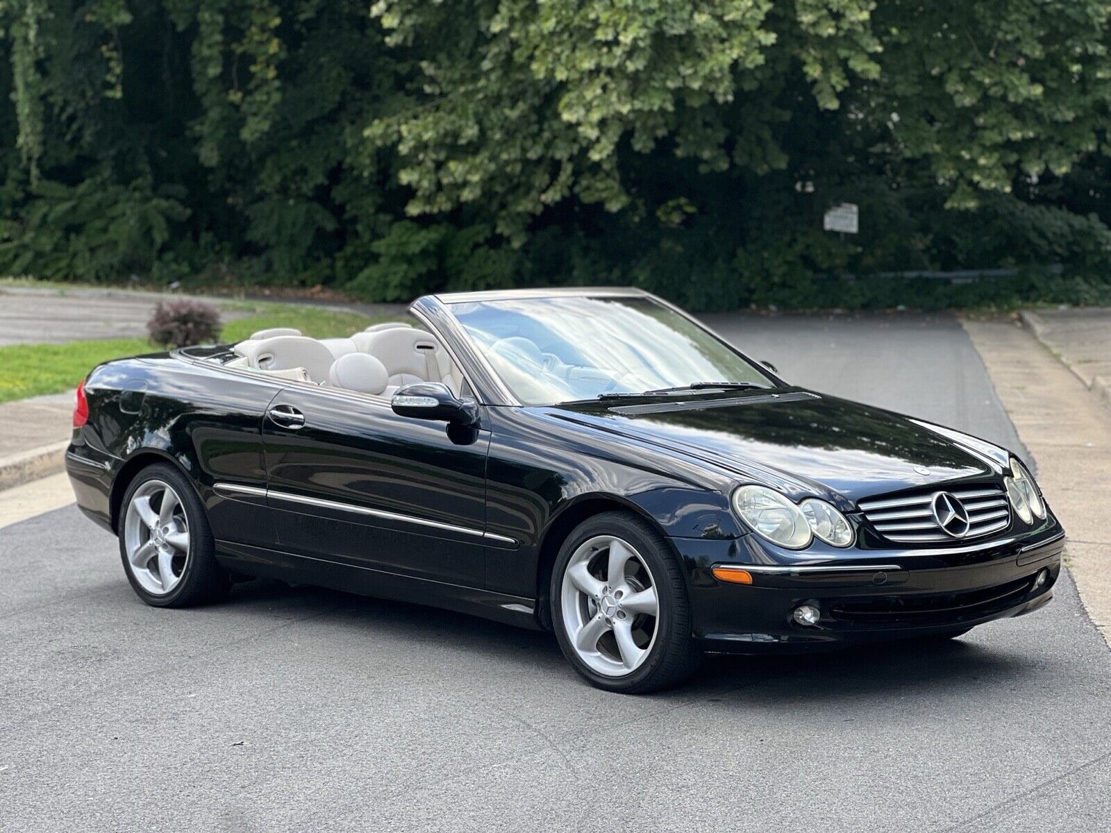 2005 mercedes-benz clk-class 320