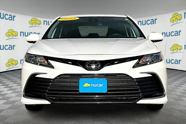 2023 toyota camry le