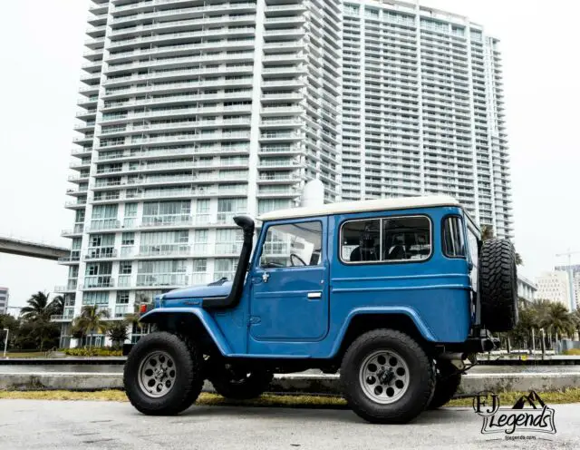 ac / 5 spd man / disc brakes / 210 hp / 2.5" ome suspension / power steering