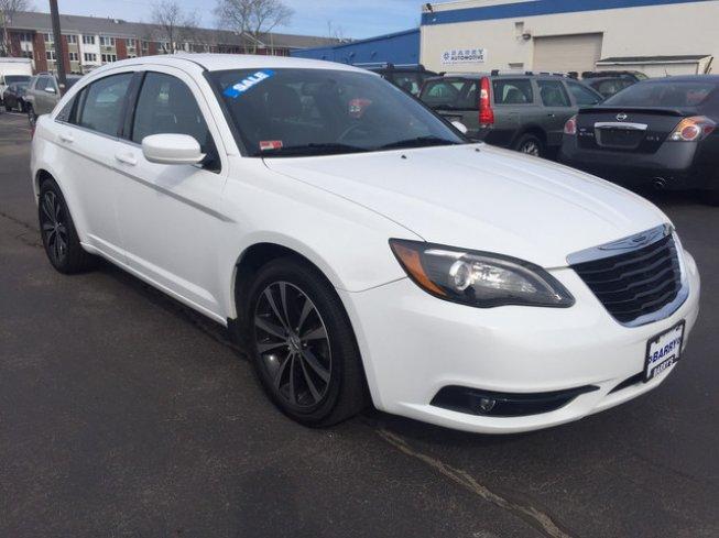 2013 chrysler 200 limited sedan for sale in middletown, rhode island