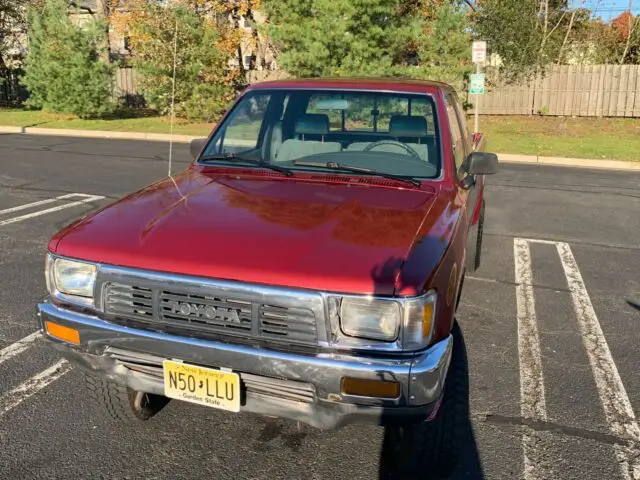 1989 toyota pickup dlx 4x4 22re great condition