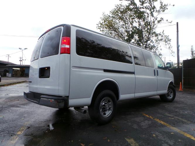 used 2018 chevrolet express 3500 lt extended passenger fort smith, ar 72901 for sale in fort smith, arkansas