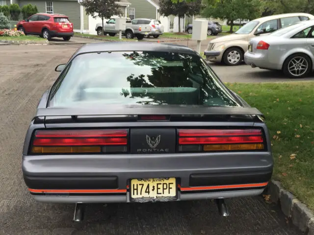 1987 pontiac firebird base coupe 2-door 2.8l