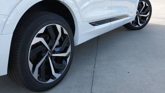 2024 Audi Q8 e-tron