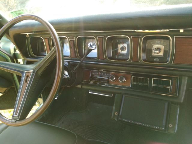 1971 lincoln mark iii. low 40k miles