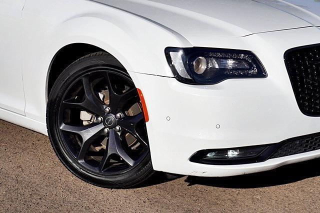 2023 chrysler 300 s