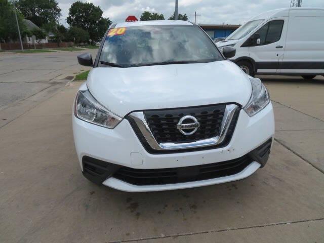 2020 nissan kicks s