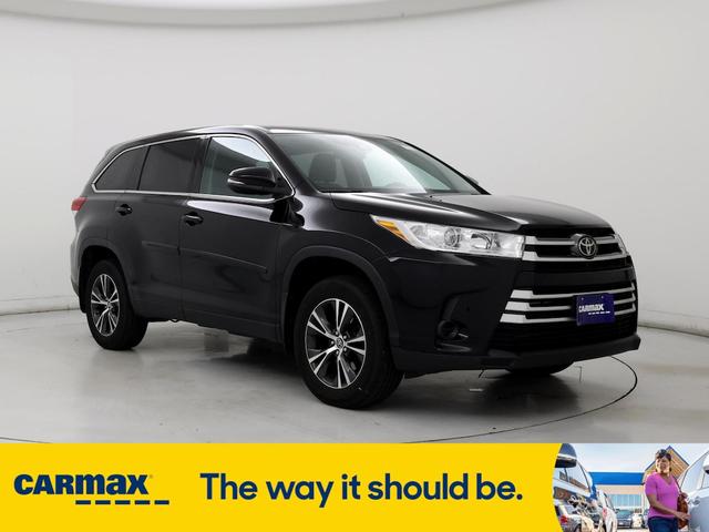2019 toyota highlander le