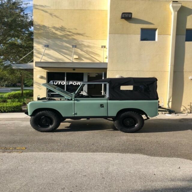 1965 land rover seiries 11 35,000 miles recent restoration !!!