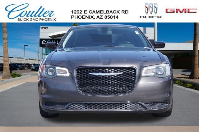 2018 chrysler 300 touring