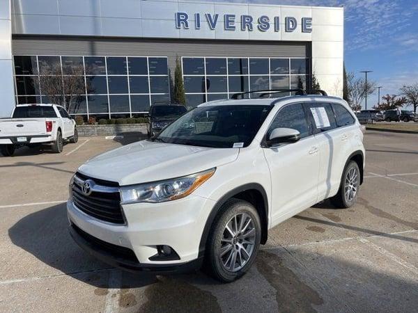 2016 toyota highlander in secaucus, new jersey
