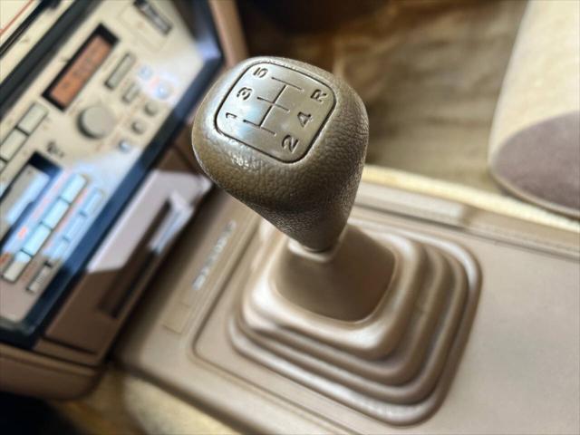 1984 nissan 300zx base 2dr hatchback