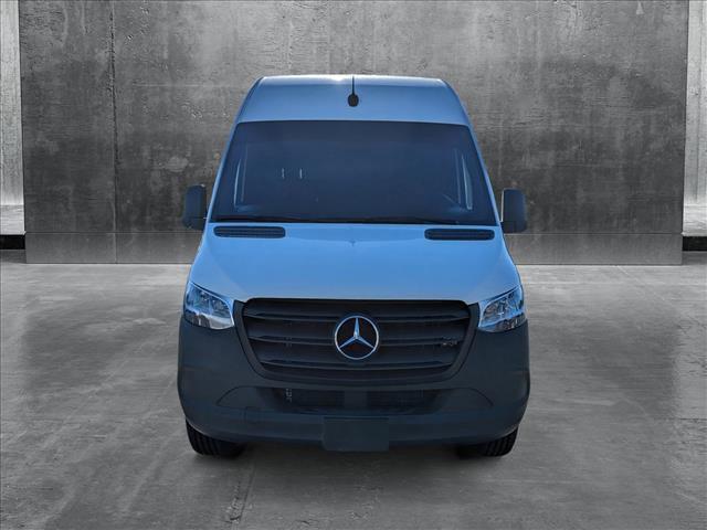 2023 mercedes-benz sprinter 2500 standard roof