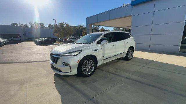 2024 buick enclave avenir