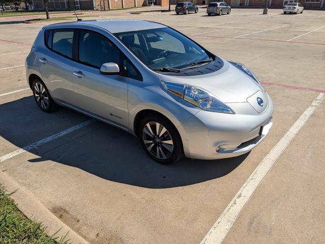 2016 nissan leaf sv
