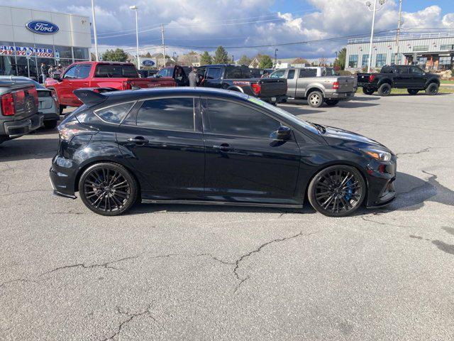 2017 ford focus rs base