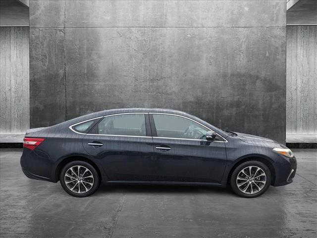 2018 toyota avalon xle
