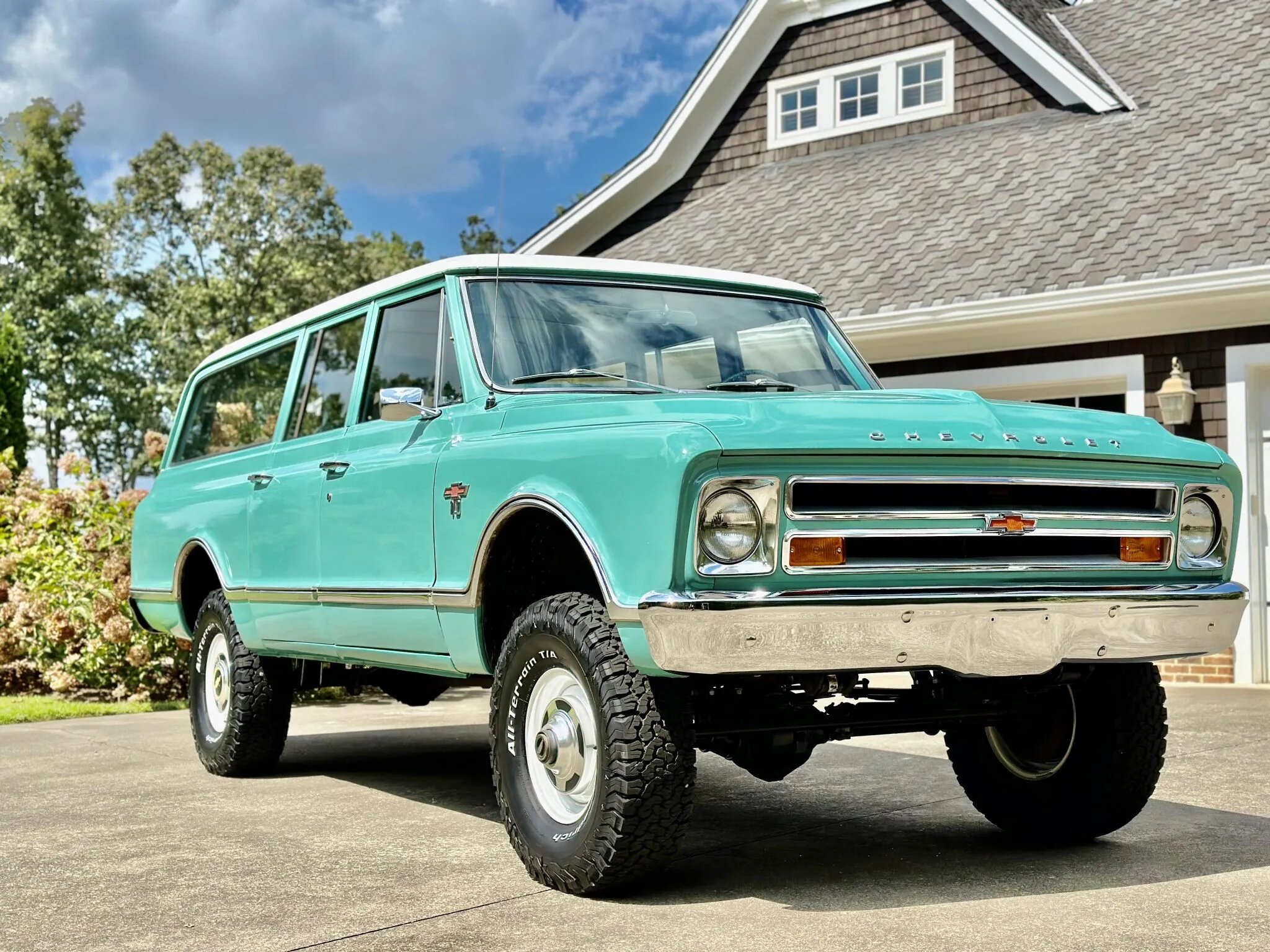 chevrolet suburban