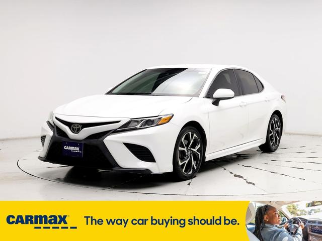2018 toyota camry se