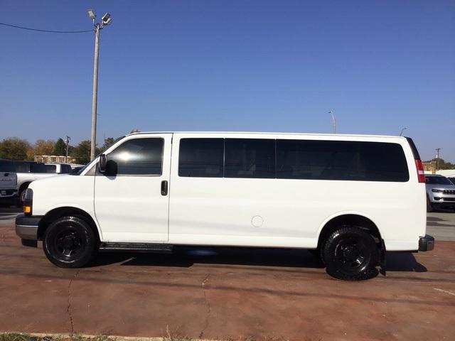 2019 chevrolet express 3500 lt