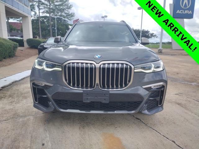 2021 bmw x7 m50i