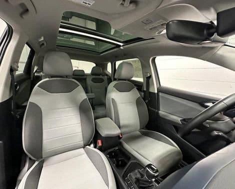 2023 volkswagen taos in chicago, illinois