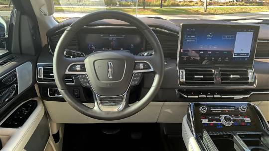 2023 Lincoln Navigator