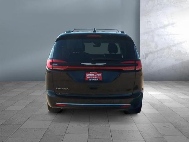 2022 chrysler pacifica touring-l
