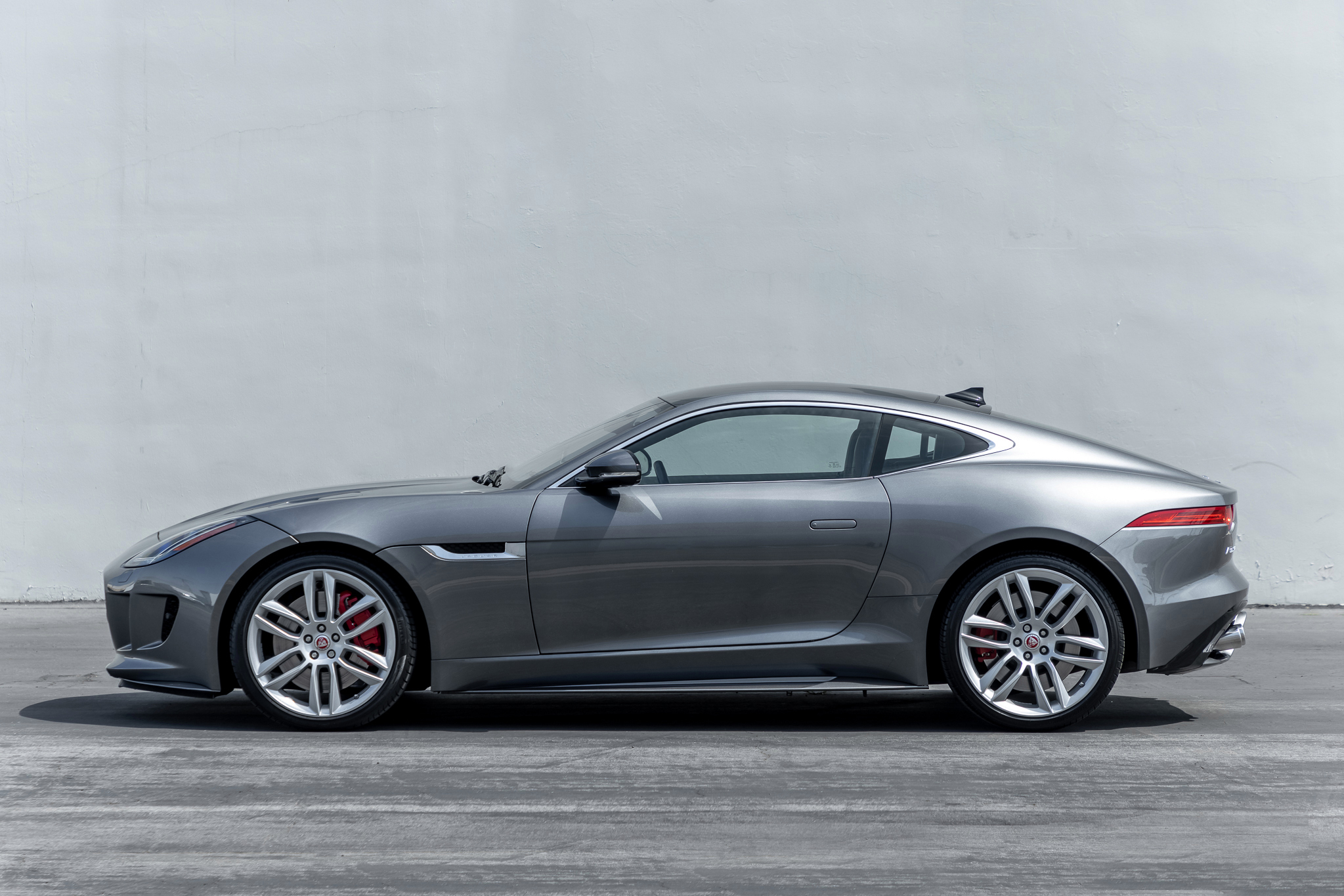 2017 jaguar f-type r coupe