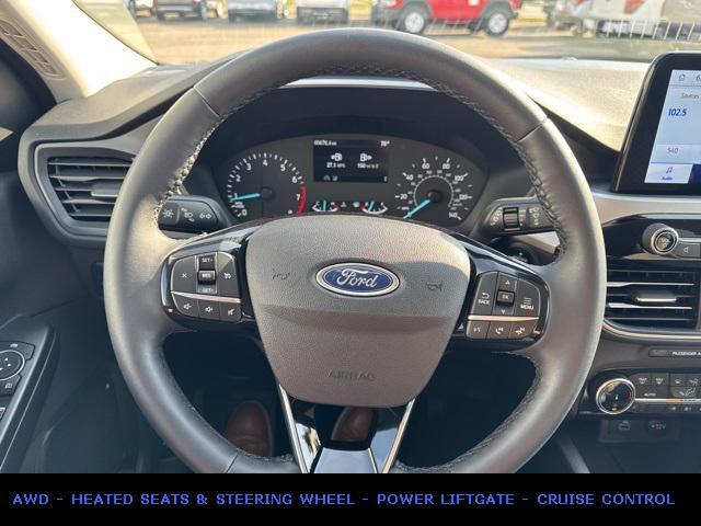 2022 ford escape se