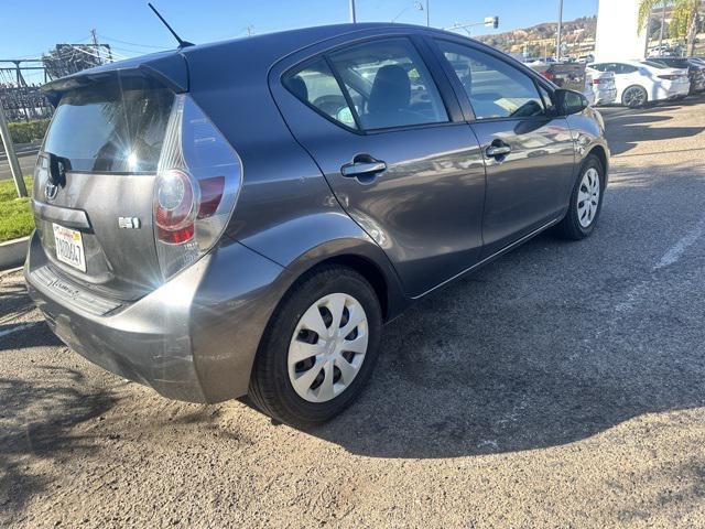 2013 toyota prius c two