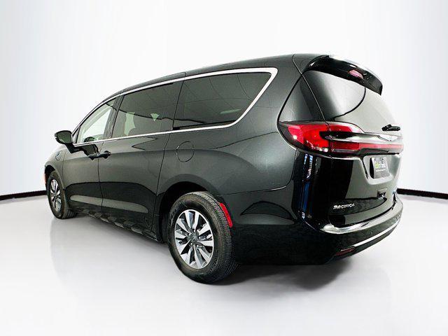 2023 chrysler pacifica hybrid touring l