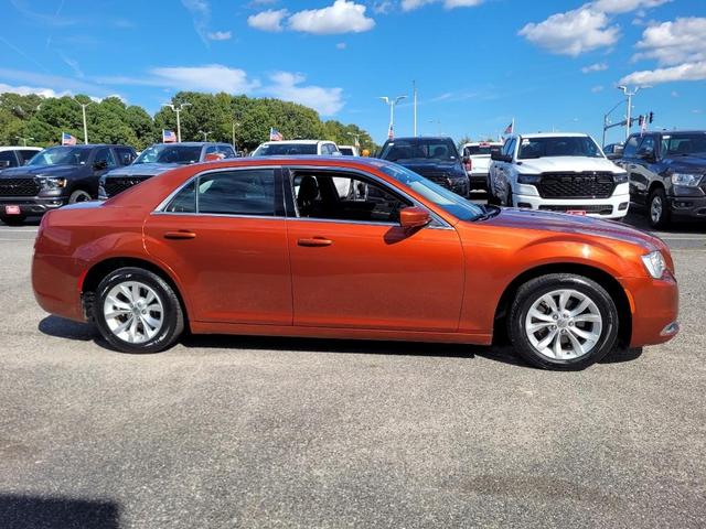 2021 chrysler 300 touring