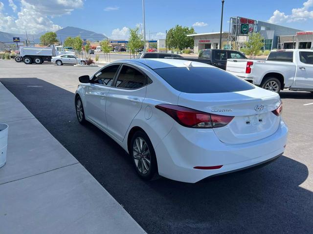 2016 hyundai elantra se