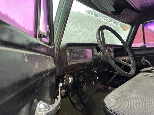 1966 c10 title, doesnt run 6 cyl 3speed good box panels and hood hard to find