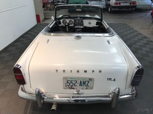 1962 triumph tr-4. 2-owner arizona car. rustfree, very original car. early dash