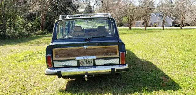 1989 jeep grand wagoneer - 87k miles - fully restored 2010 by wagonmaster in tx