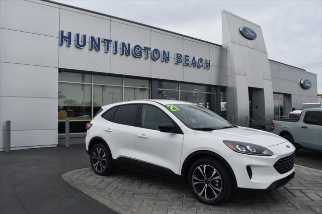 2021 ford escape se