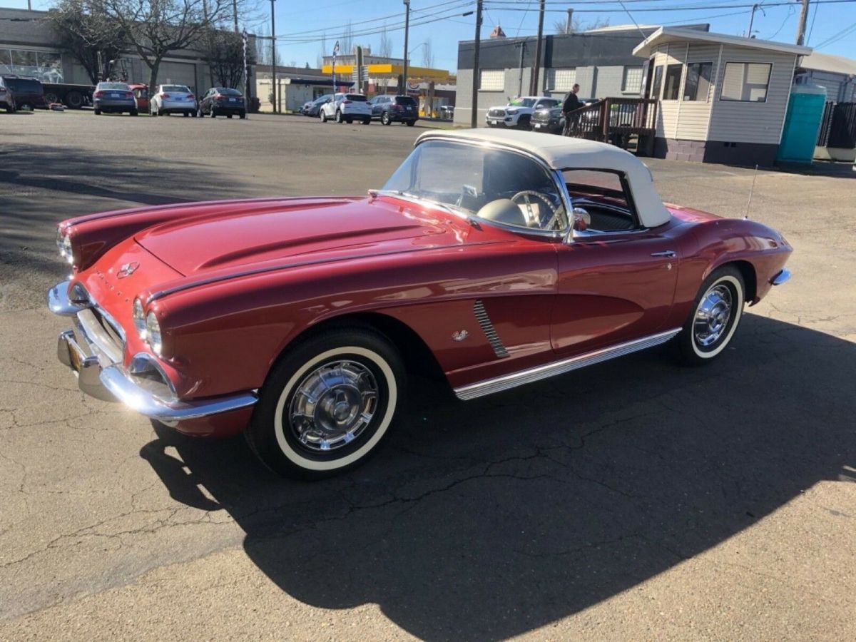 1962 chevrolet corvette numbers matching 340hp, 327 motor 4 speed stick