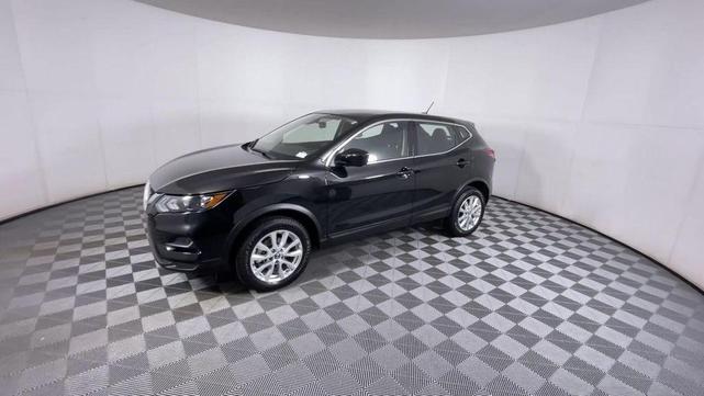 2022 nissan rogue sport s