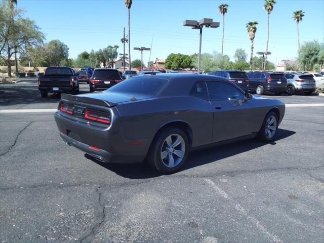 2019 dodge challenger sxt