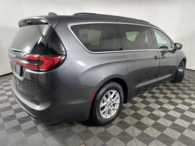 2022 chrysler pacifica touring-l
