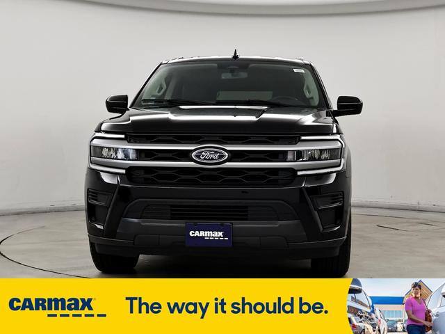 2022 ford expedition max xlt