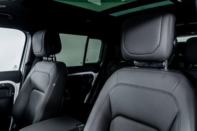 2023 land rover defender 130 se