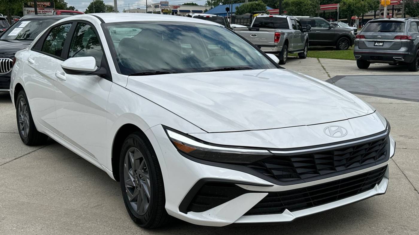2024 hyundai elantra hybrid blue